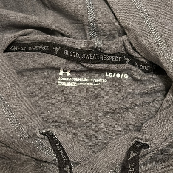 The rock. Short sleeve light hoodie. - Picture 2 of 3